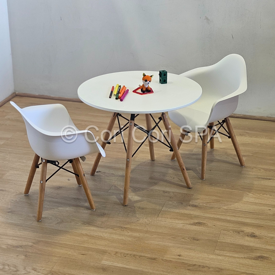 Pack Mesa Eames Kids + 2 Butacas Kids 11