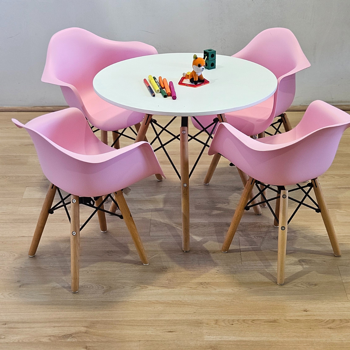 Pack Eames Kids (1 Mesa + 4 Butacas) 4