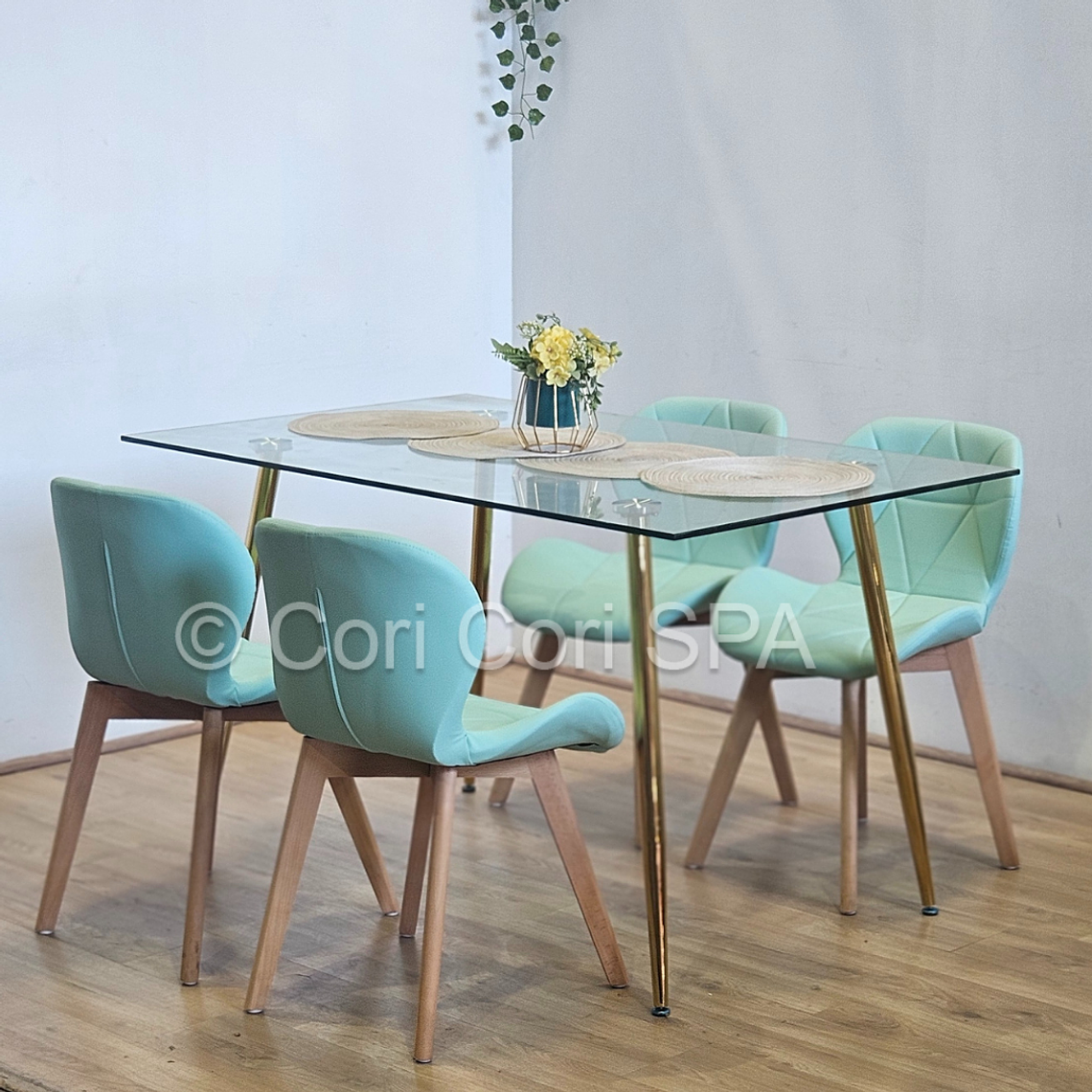 Comedor Rubi Gold 130x80cms + 4 Sillas Mariposa Wood 1