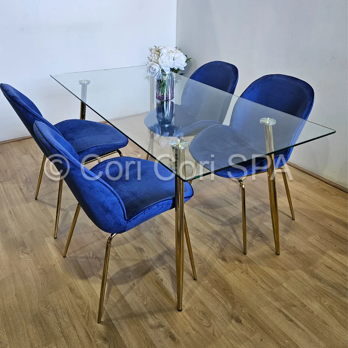 Comedor Rubi Gold 130x80cms + 4 Sillas Beetle 1