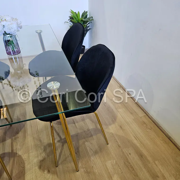 Comedor Rubi Gold 130x80cms + 4 Sillas Beetle 10