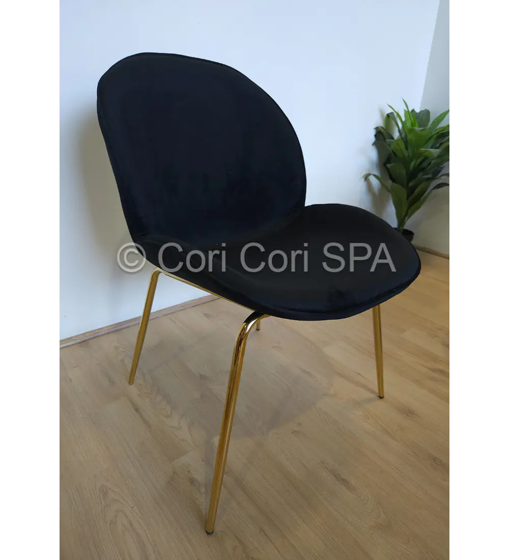 Comedor Rubi Gold 130x80cms + 4 Sillas Beetle