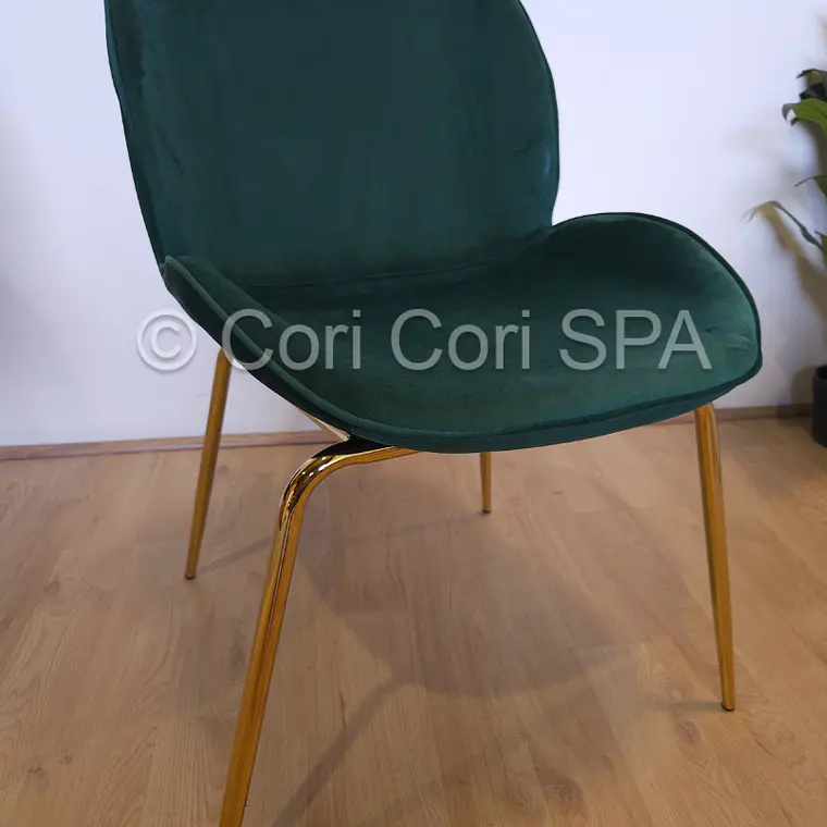 Comedor Rubi Gold 130x80cms + 4 Sillas Beetle 25