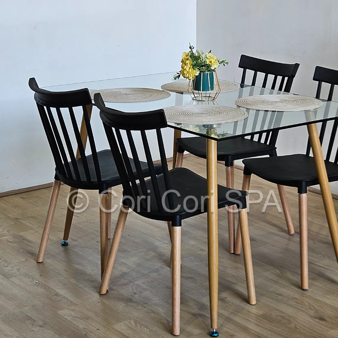 Comedor Rubi 130x80cms + 4 Sillas Windsor  26