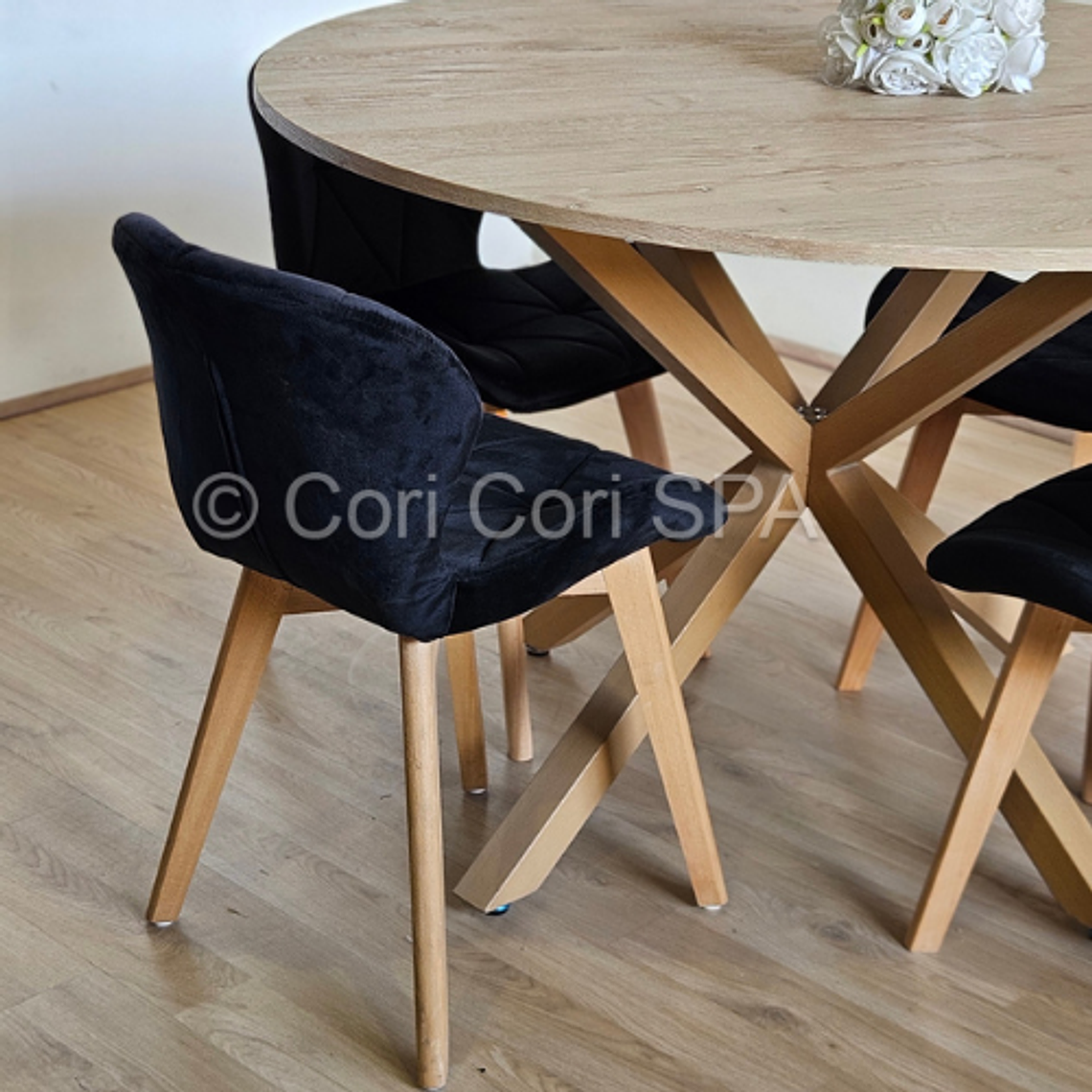 Comedor Warwick Melamina Wood 100cm + 4 Sillas Mariposa Velvet 6