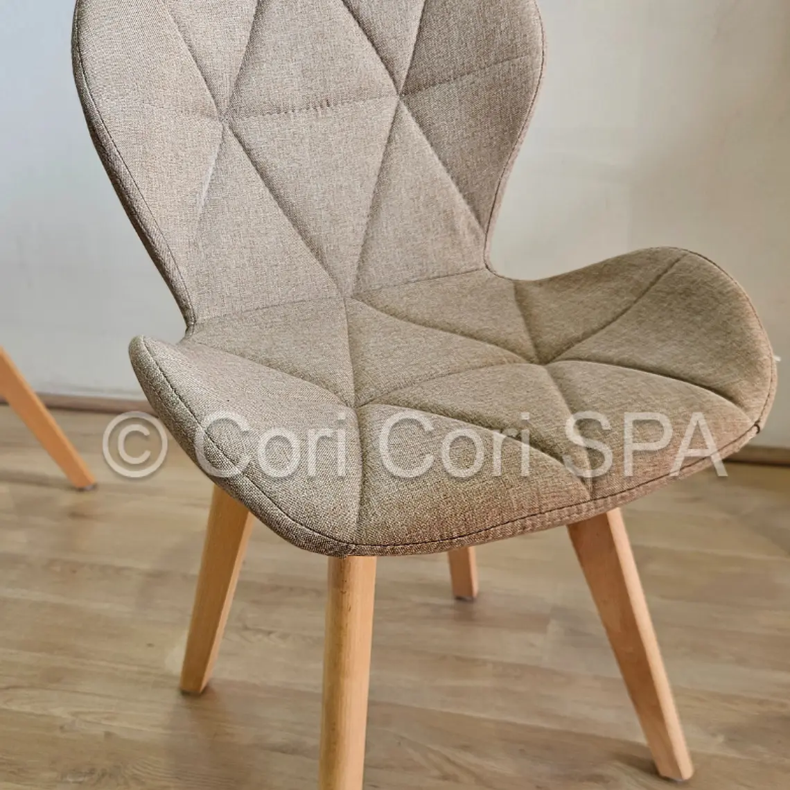 Comedor Rubi 130x80cms + 4 Sillas Mariposa Lino 6