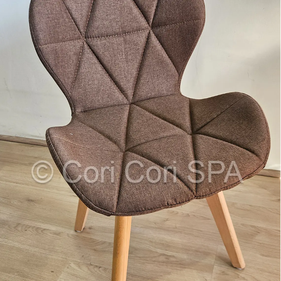 Comedor Rubi 130x80cms + 4 Sillas Mariposa Lino 8
