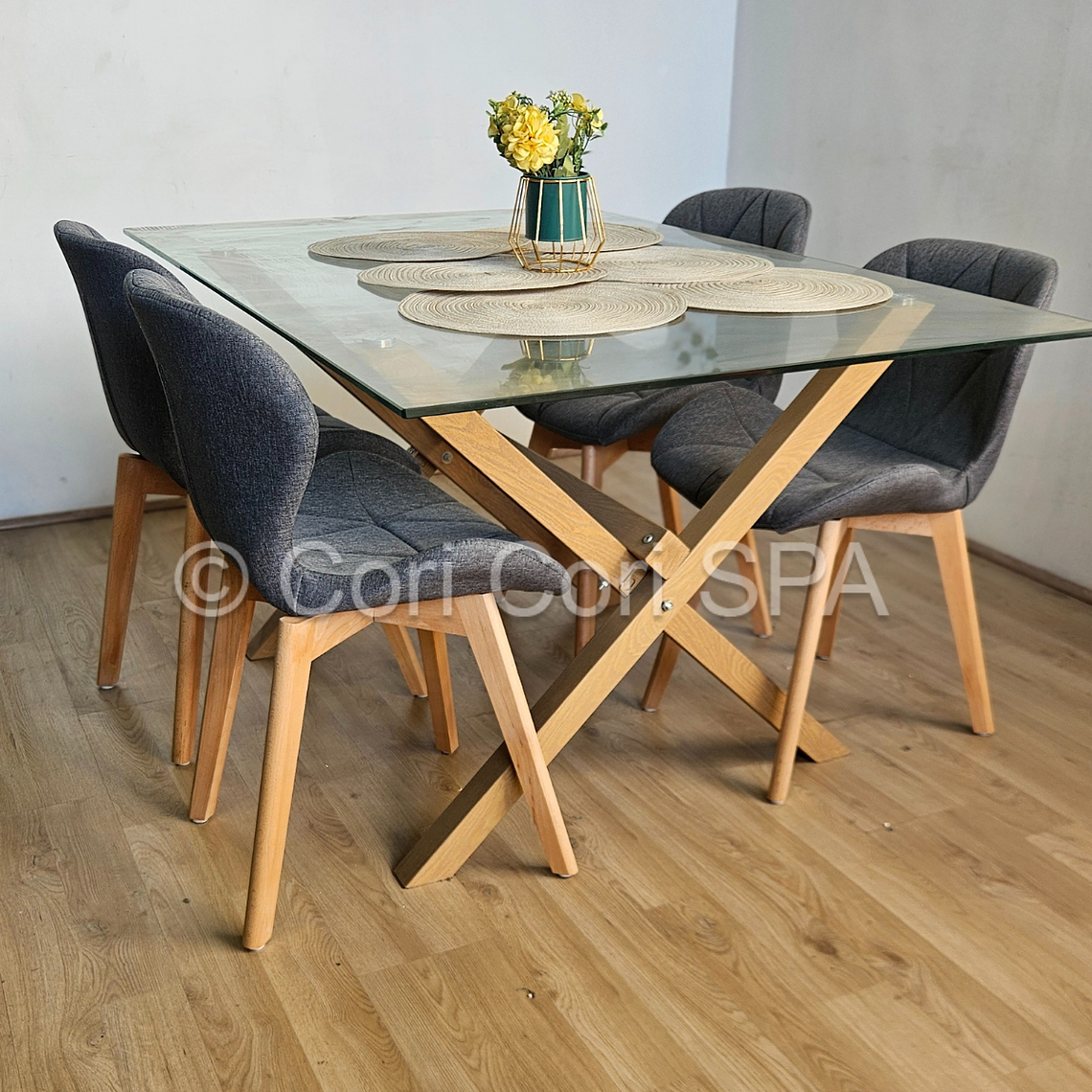 Comedor Medlock 140x90cms + 4 Sillas Mariposa Lino 2