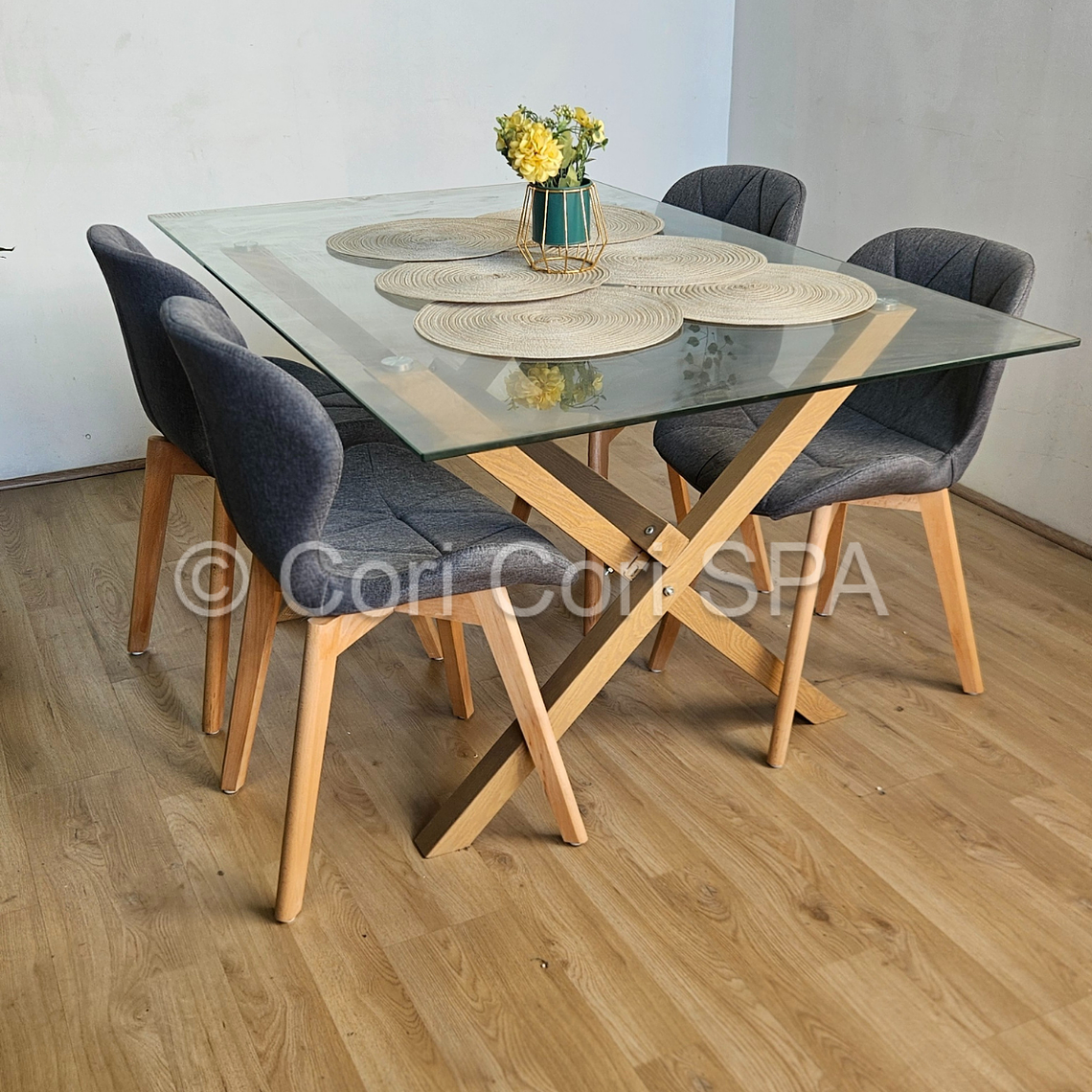 Comedor Medlock 140x90cms + 4 Sillas Mariposa Lino 6