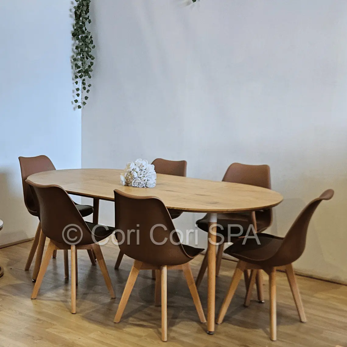 PREVENTA.- Comedor Mesa Expandible (100 - 180cms) + Sillas Tulip 12