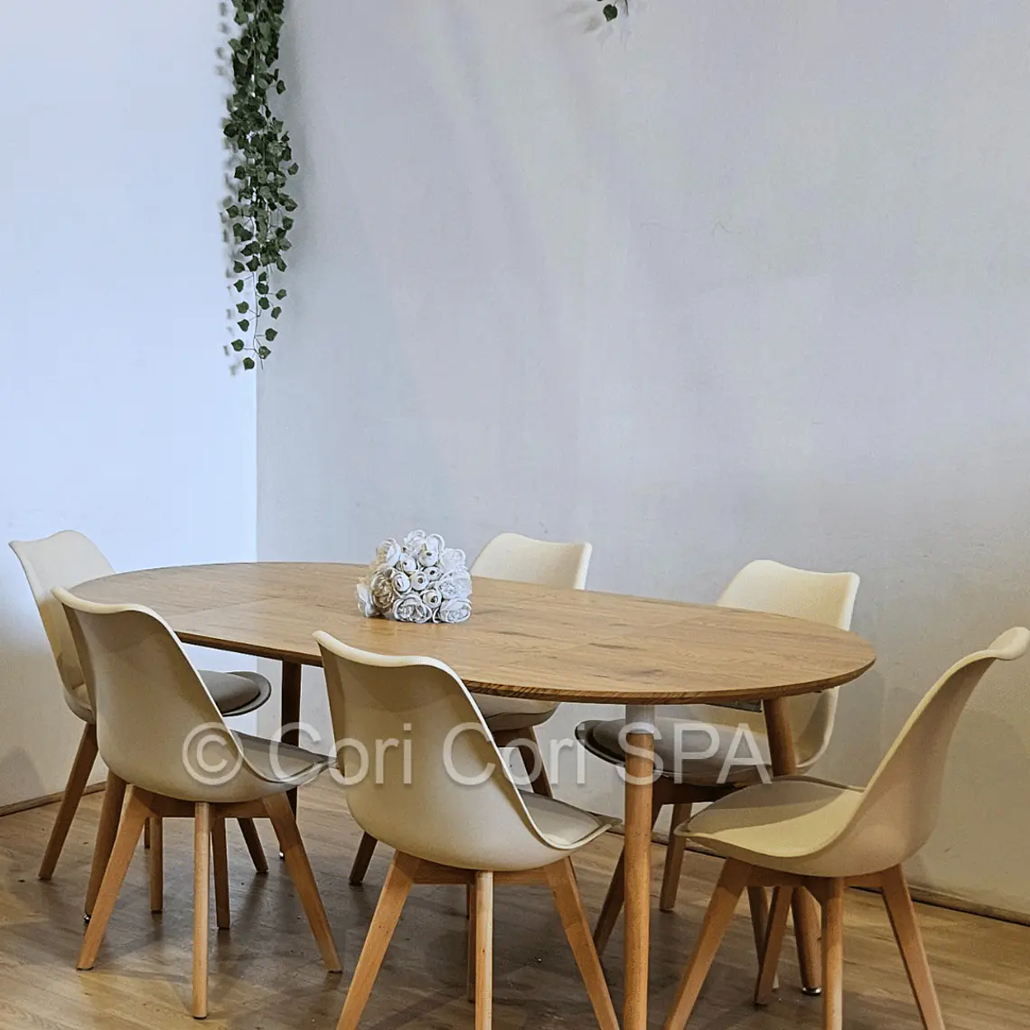PREVENTA.- Comedor Mesa Expandible (100 - 180cms) + Sillas Tulip 16