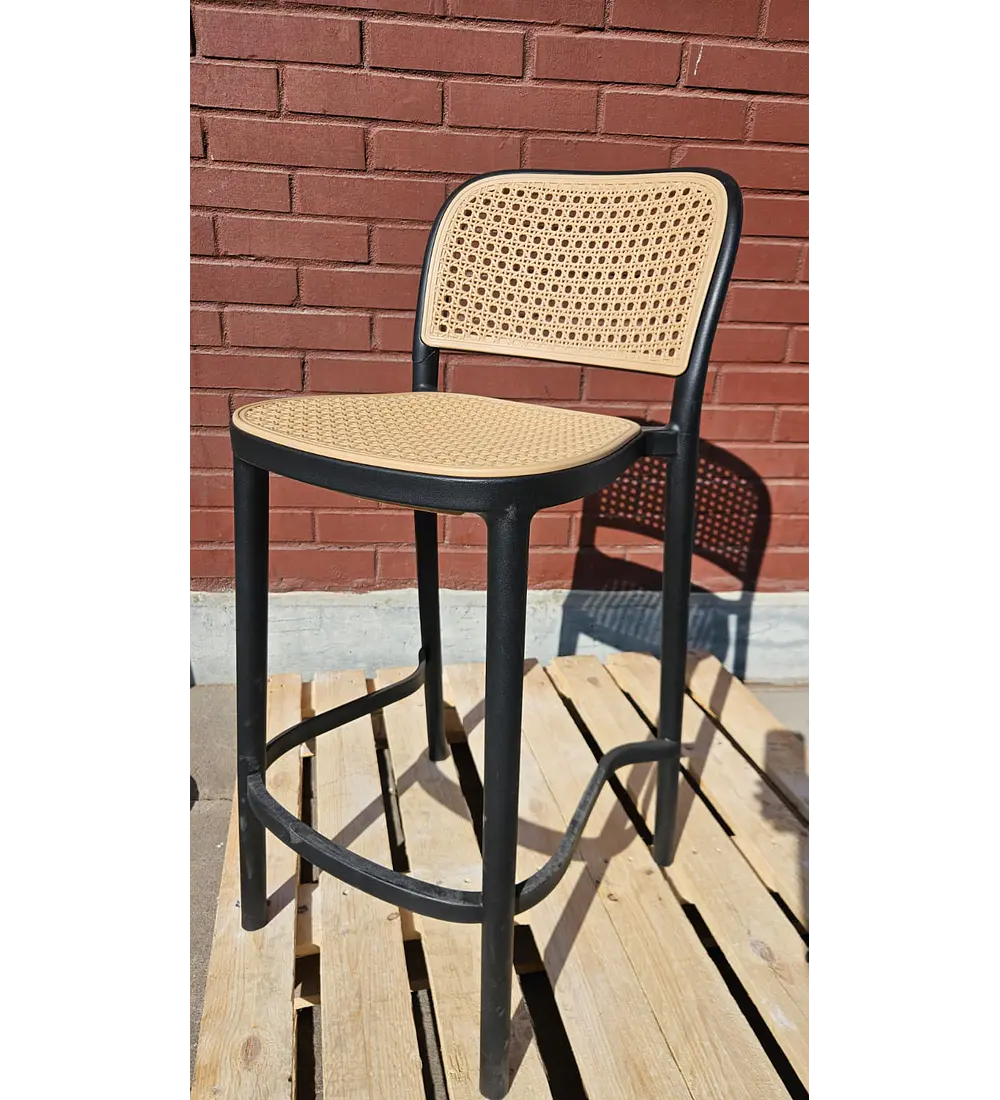 2da.- Selección Taburete Delta (65cm)