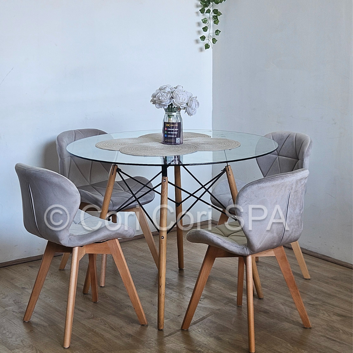 Comedor Mesa Eames Vidrio 80cms + 4 Sillas Mariposa Velvet 6