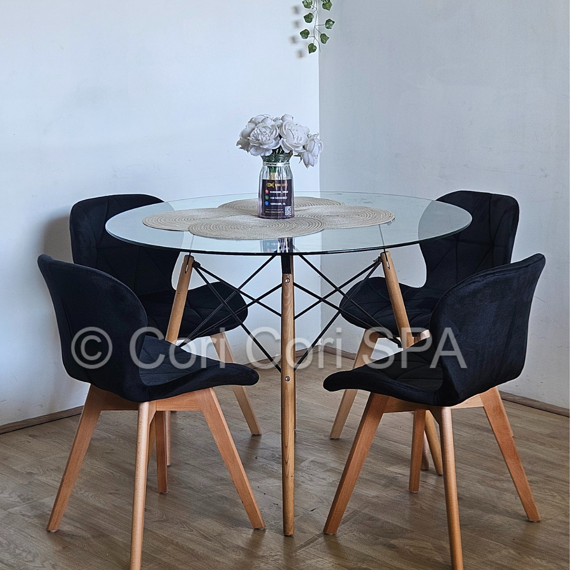 Comedor Mesa Eames Vidrio 80cms + 4 Sillas Mariposa Velvet 9