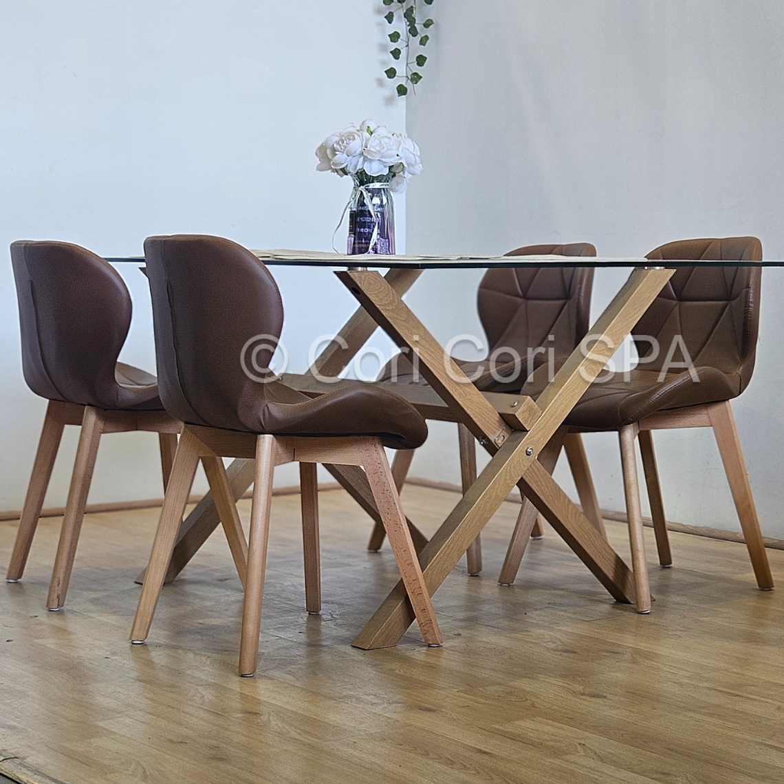 Comedor Medlock 130x80cms + 4 Sillas Mariposa Ecocuero Wood 7
