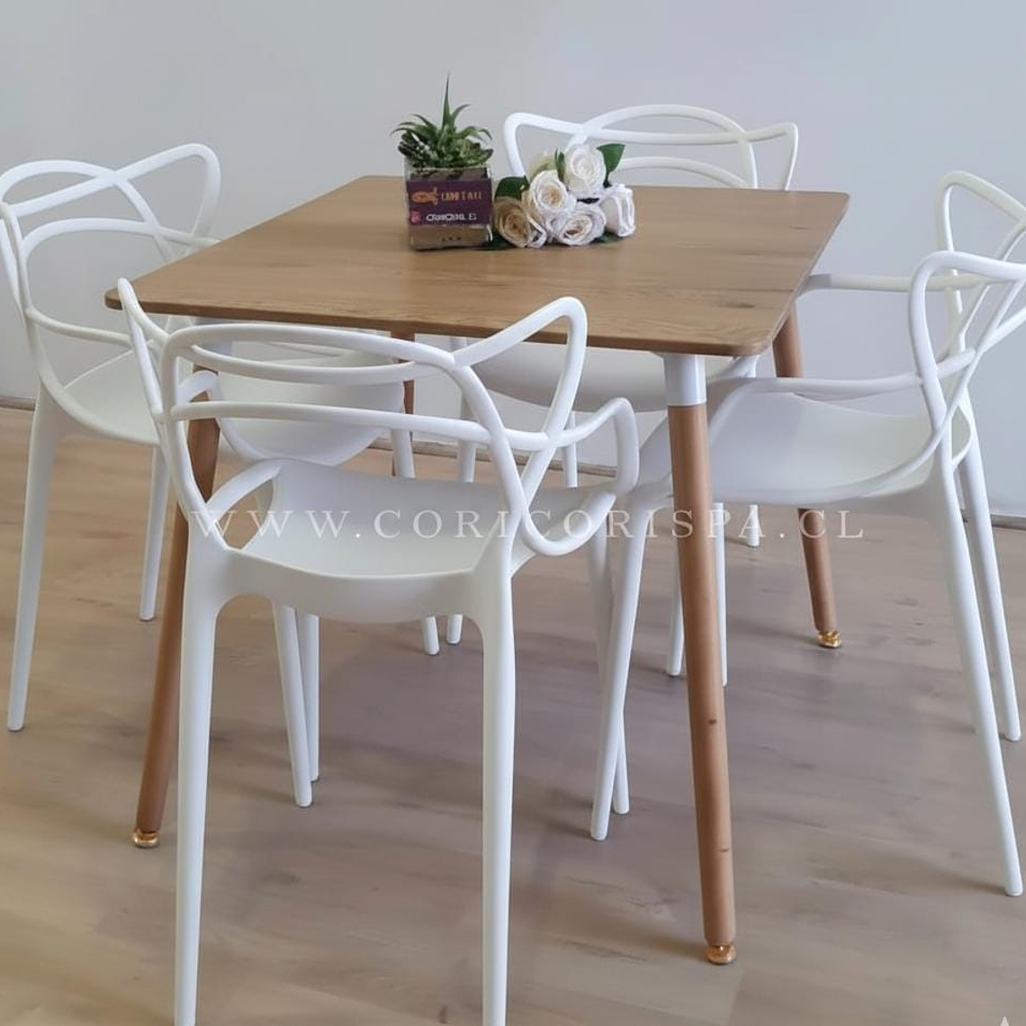 Comedor Mesa Cuadrada 80x80 + 4 Sillas Master 5