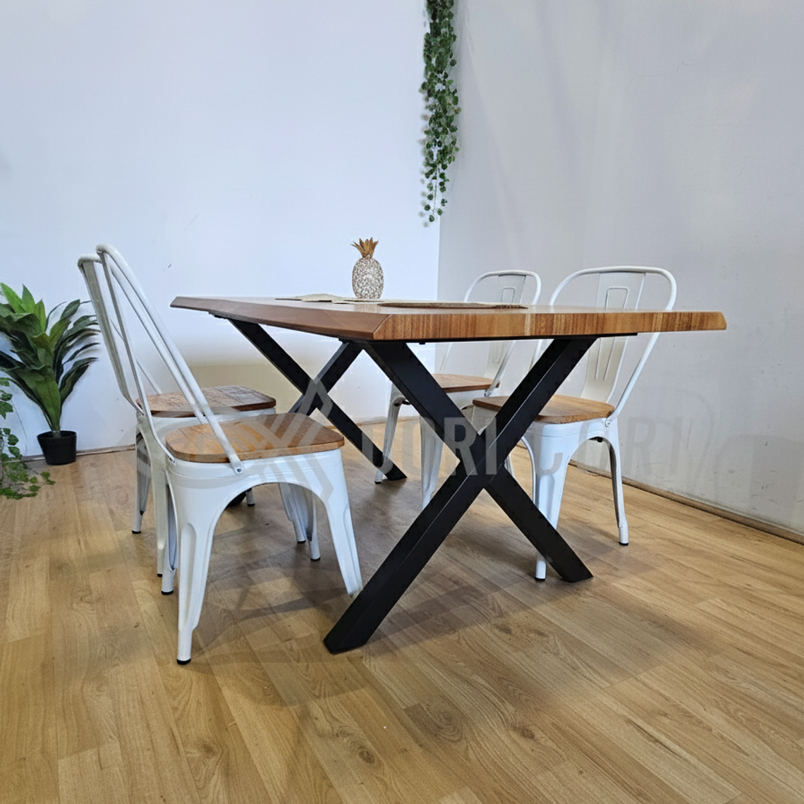 Juego de Comedor Medlock Rústica 160x90 cm + 4 Sillas Tolix Industriales (Madera) 10
