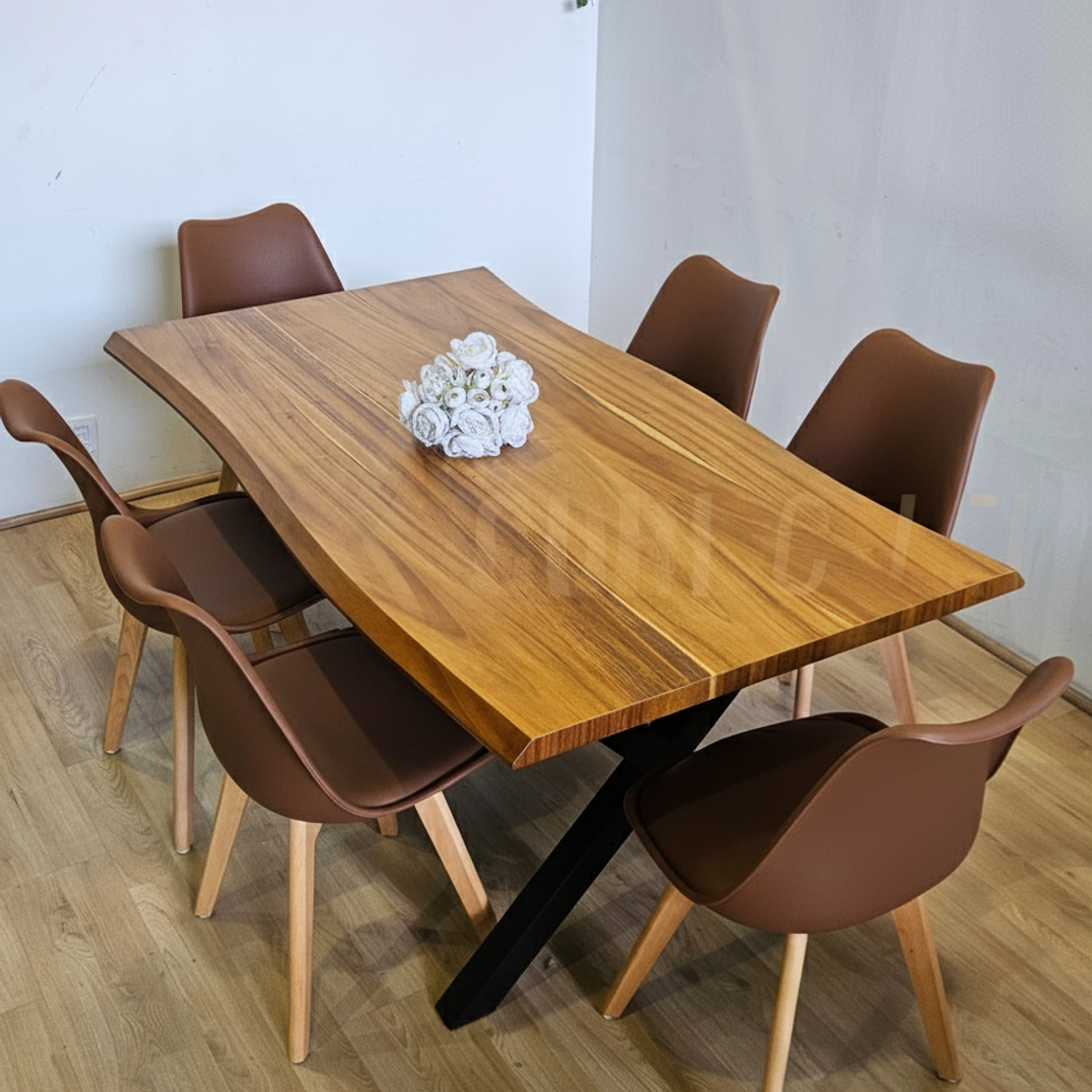 Juego de Comedor Medlock Rústica 160x90 cm + 6 Sillas Tulip 9