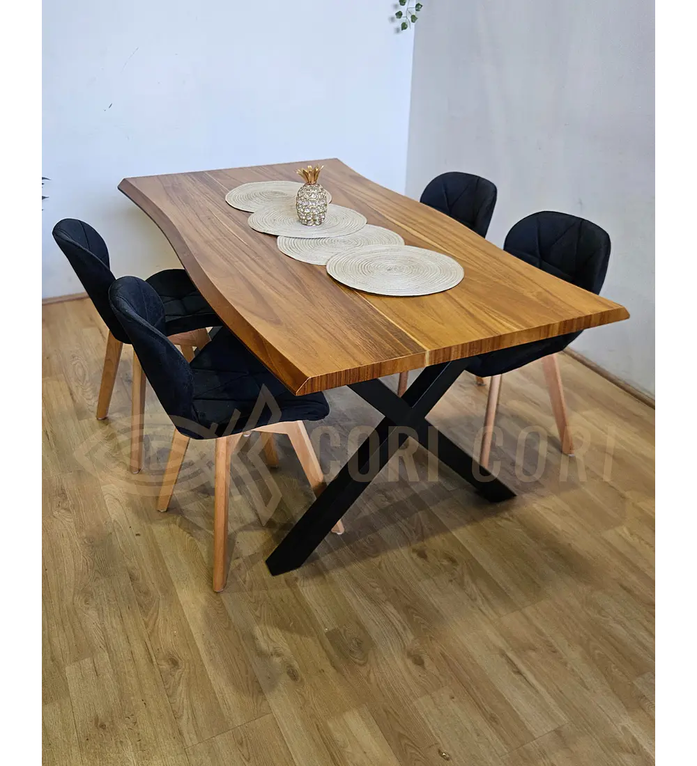 Juego de Comedor Medlock Rústica 160x90 cm + 4 Sillas Mariposa Velvet