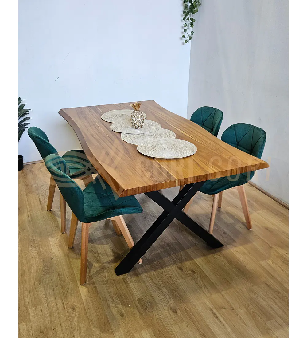 Juego de Comedor Medlock Rústica 160x90 cm + 4 Sillas Mariposa Velvet