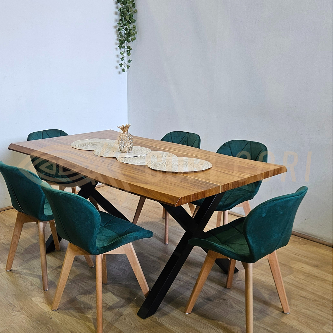 Juego de Comedor Medlock Rústica 160x90 cm + 6 Sillas Mariposa Velvet 10