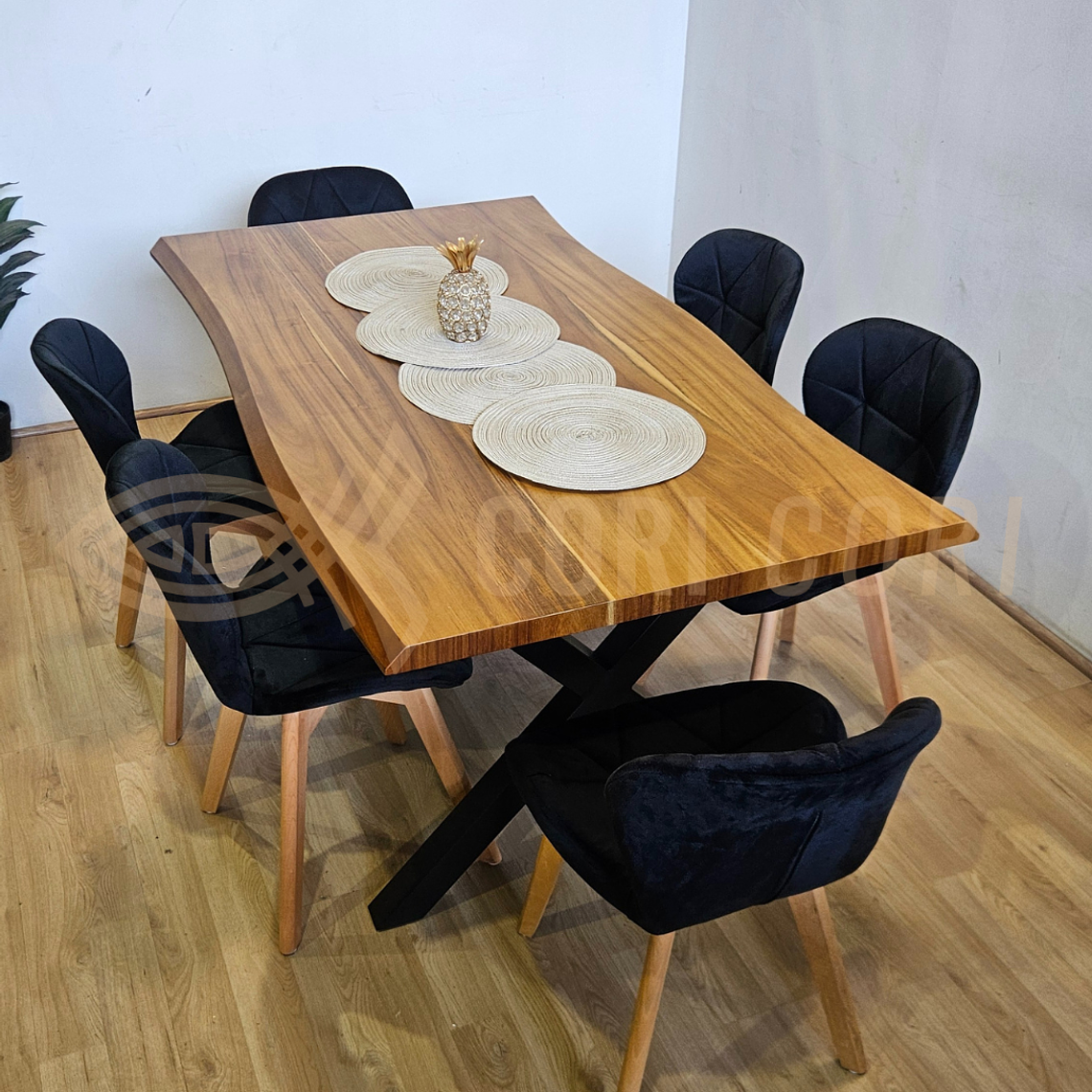 Juego de Comedor Medlock Rústica 160x90 cm + 6 Sillas Mariposa Velvet 18