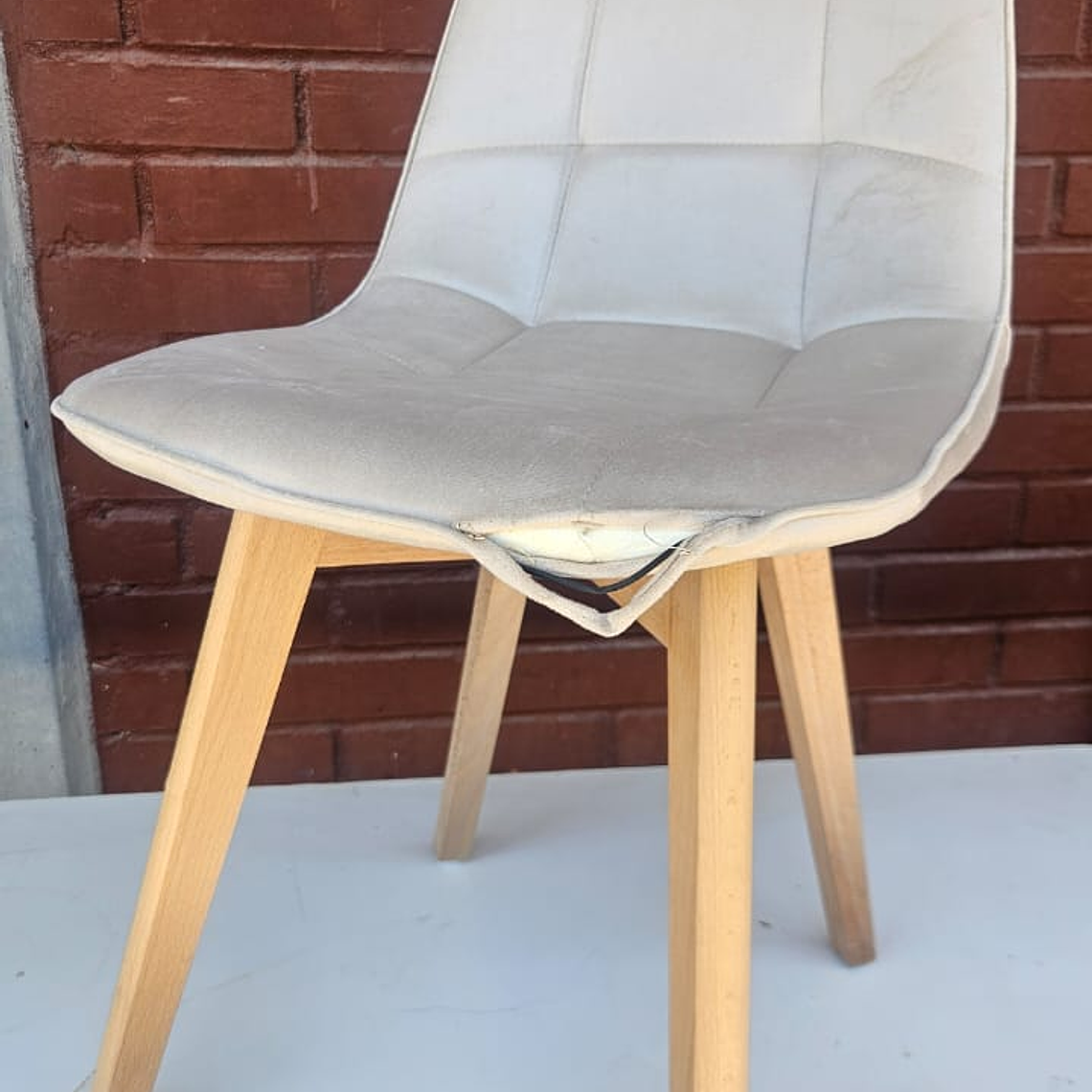 2da Seleccion.- Silla Capitonné Velvet Beige 2