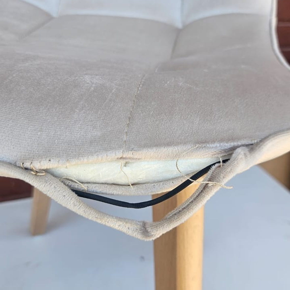 2da Seleccion.- Silla Capitonné Velvet Beige 5