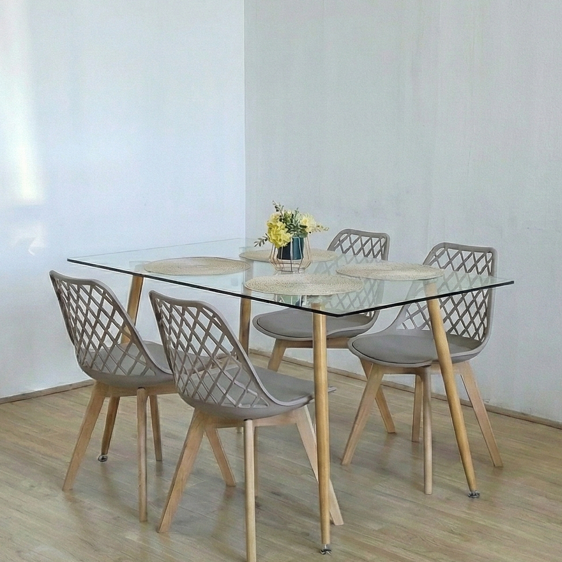 Comedor Rubi 120x80cm + 4 Sillas Tulip Mesh 3