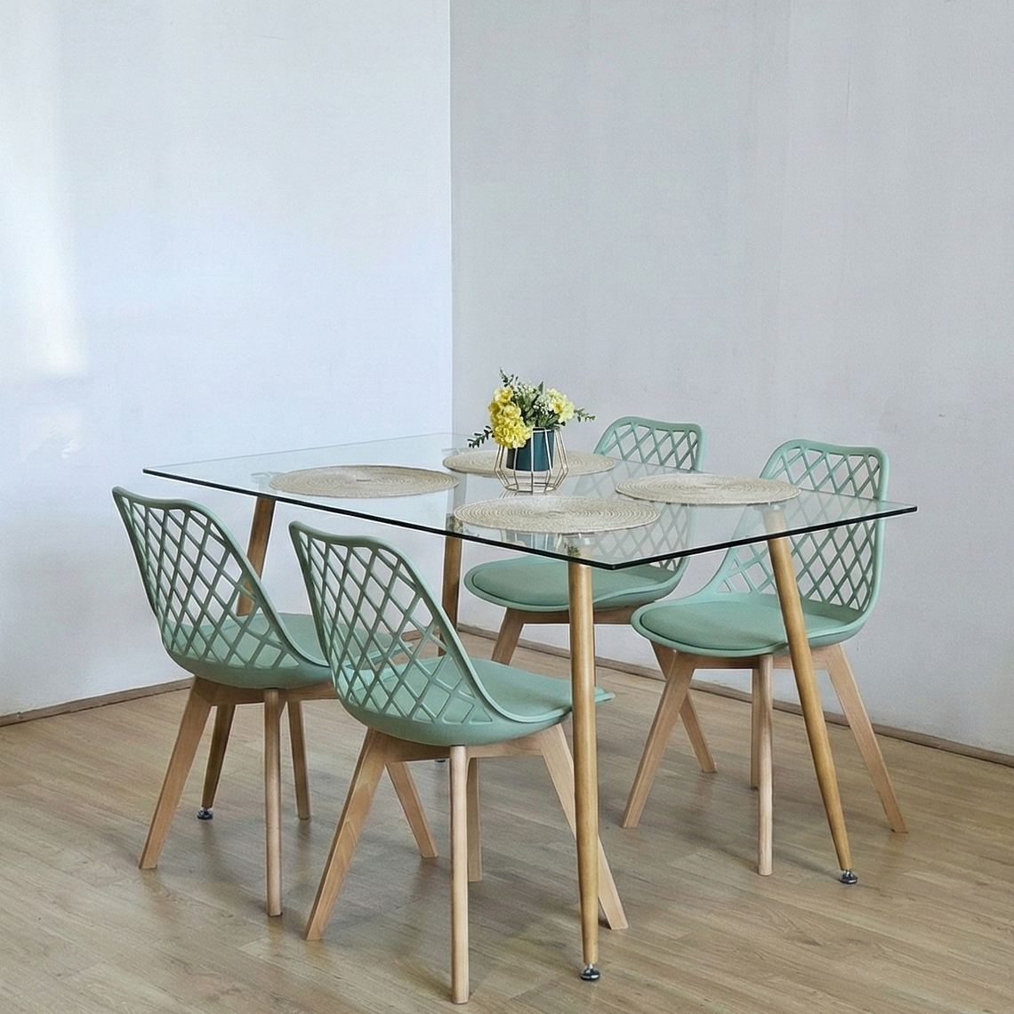 Comedor Rubi 120x80cm + 4 Sillas Tulip Mesh 4