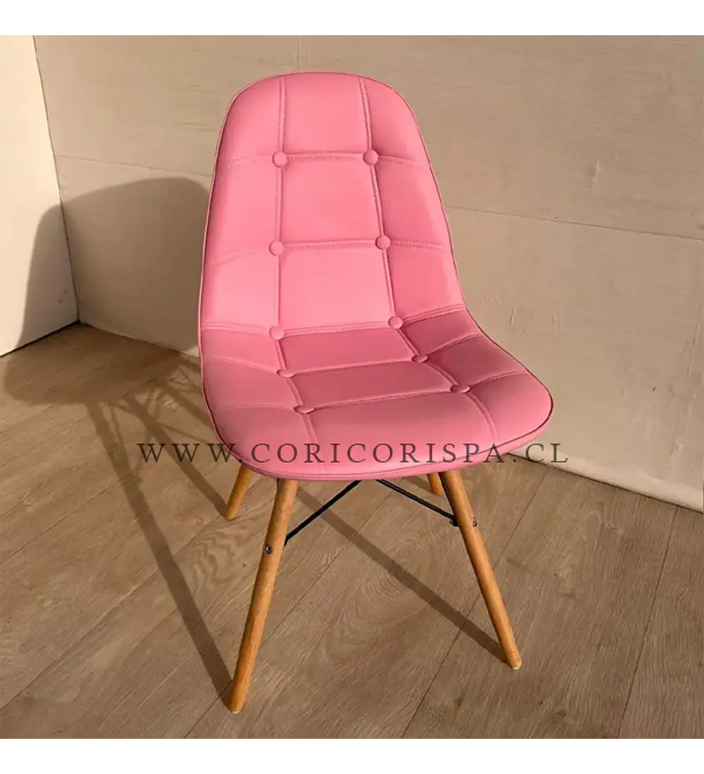 Comedor Mesa Aura Wood 100cms  + 4 Sillas Capitonne Eames Ecocuero