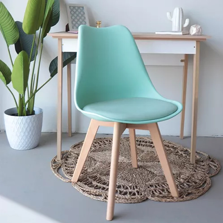 Comedor Mesa Aura Blanca 100cms + 4 Sillas Tulip 3