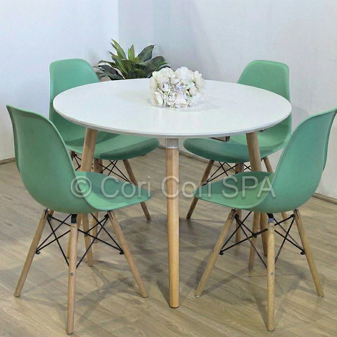 Comedor Mesa Aura Blanca 100cms  + 4 Sillas Eames 4