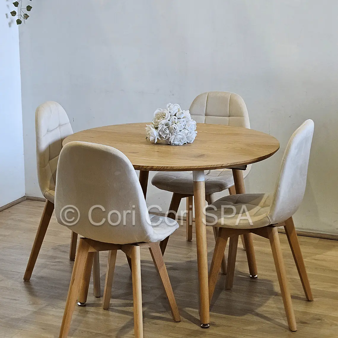 Comedor Mesa Aura Wood 120cms + 4 Sillas Capitonne Velvet 6