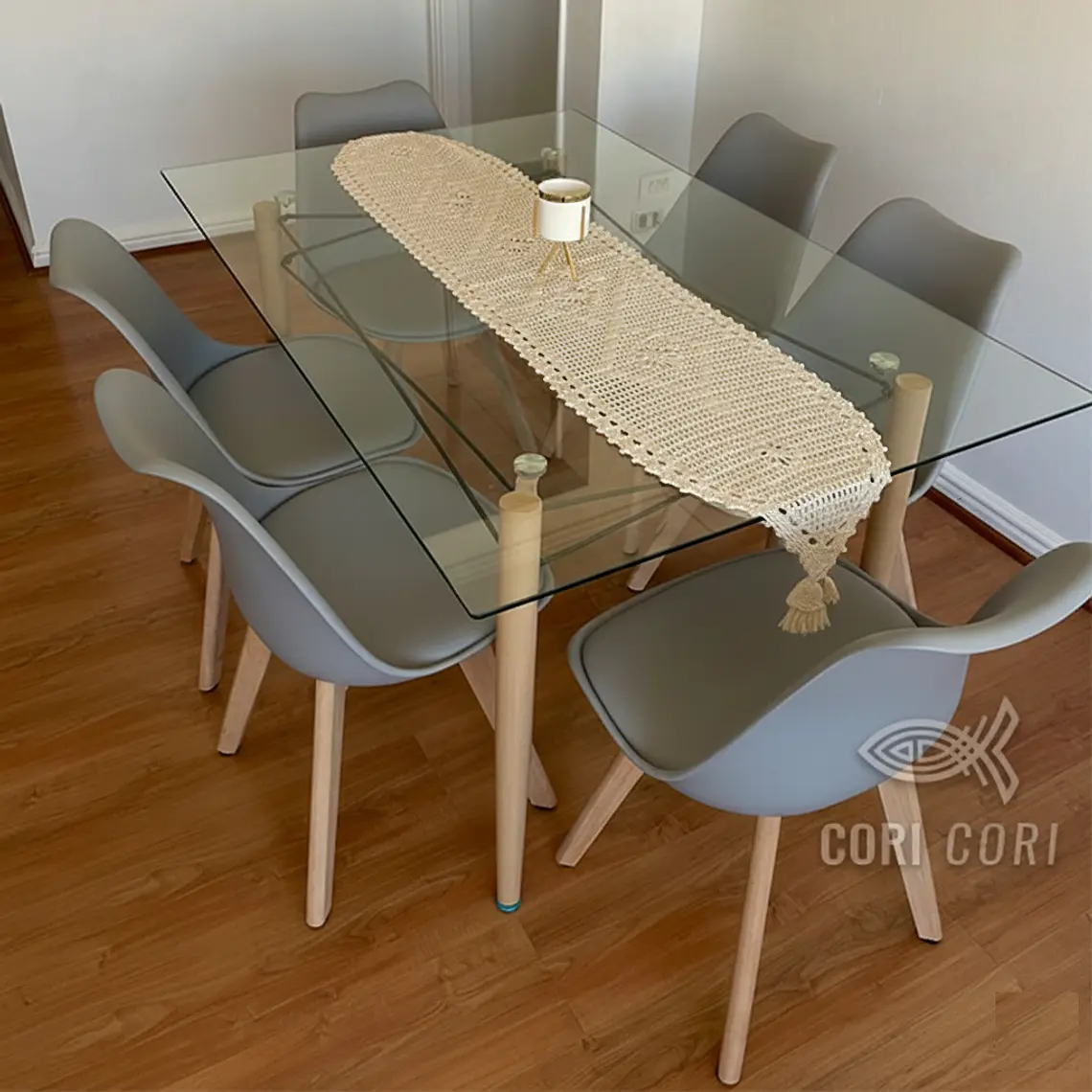  Mesa Crox 160 x 90cms +  6 Sillas Tulip 10