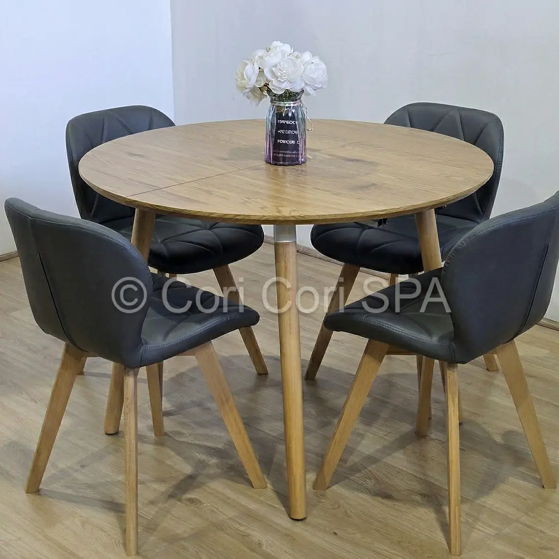 Comedor Mesa Aura Wood 120cms  + 4 Sillas Mariposa Ecocuero Wood 12