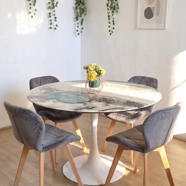 Comedor Mesa Tulip Stone 100cms + 4 Sillas Mariposa Velvet 1