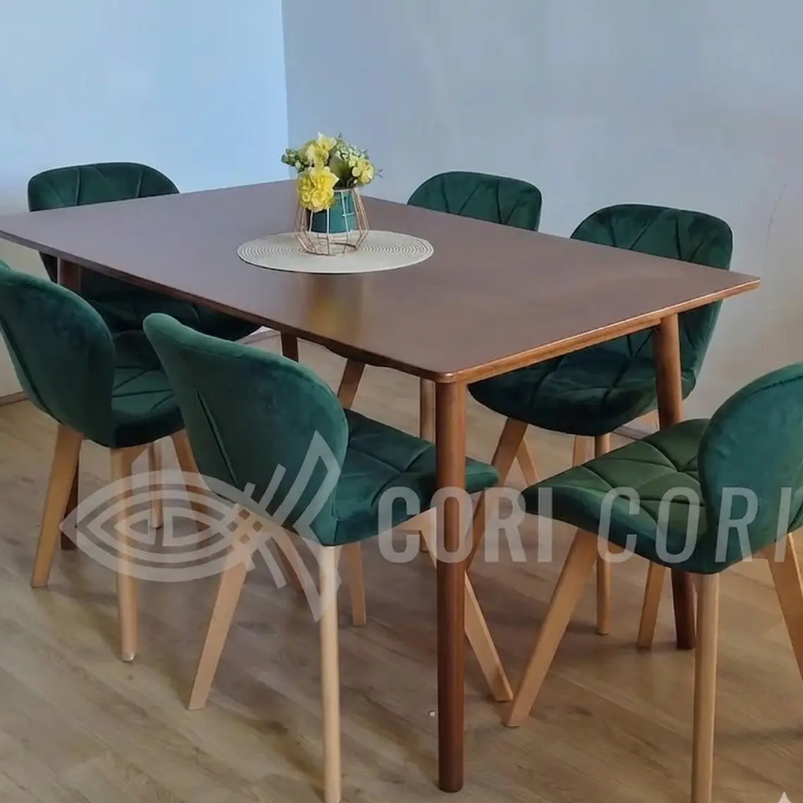 Comedor Mesa Vema 140x80cms  + 6 Sillas Mariposa Velvet 9