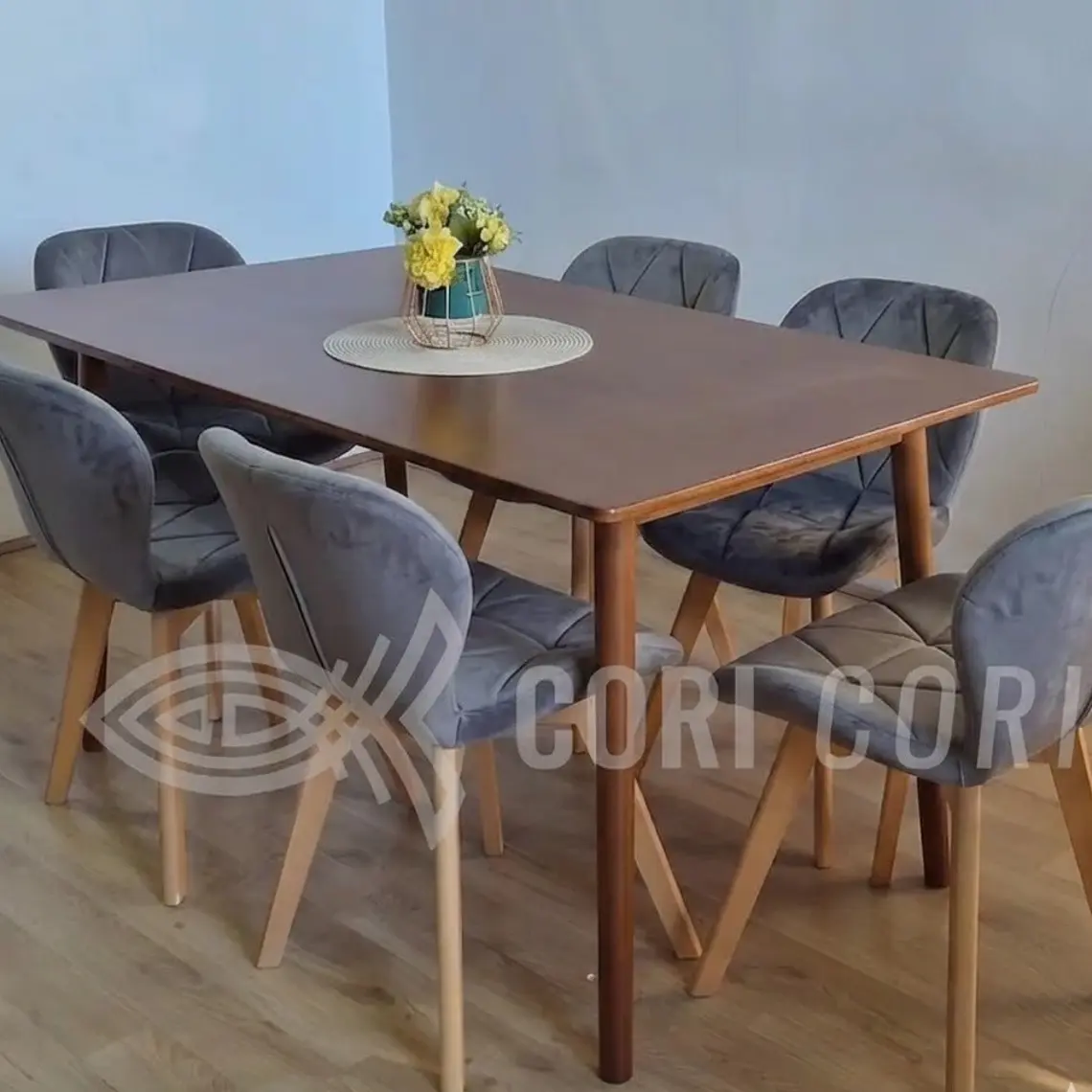 Comedor Mesa Vema 140x80cms  + 6 Sillas Mariposa Velvet 10