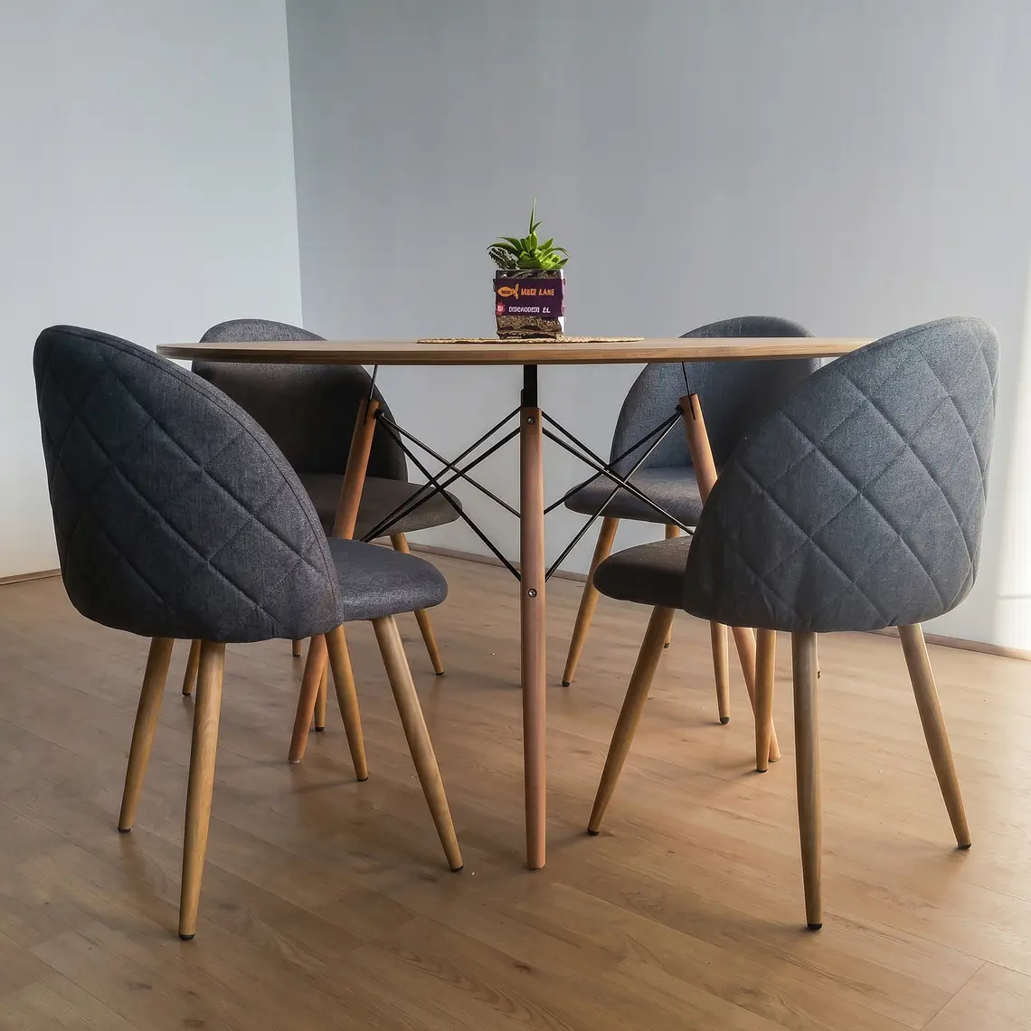 Comedor Mesa Wood 100cm + 4 Sillas Bread Lino Wood 10