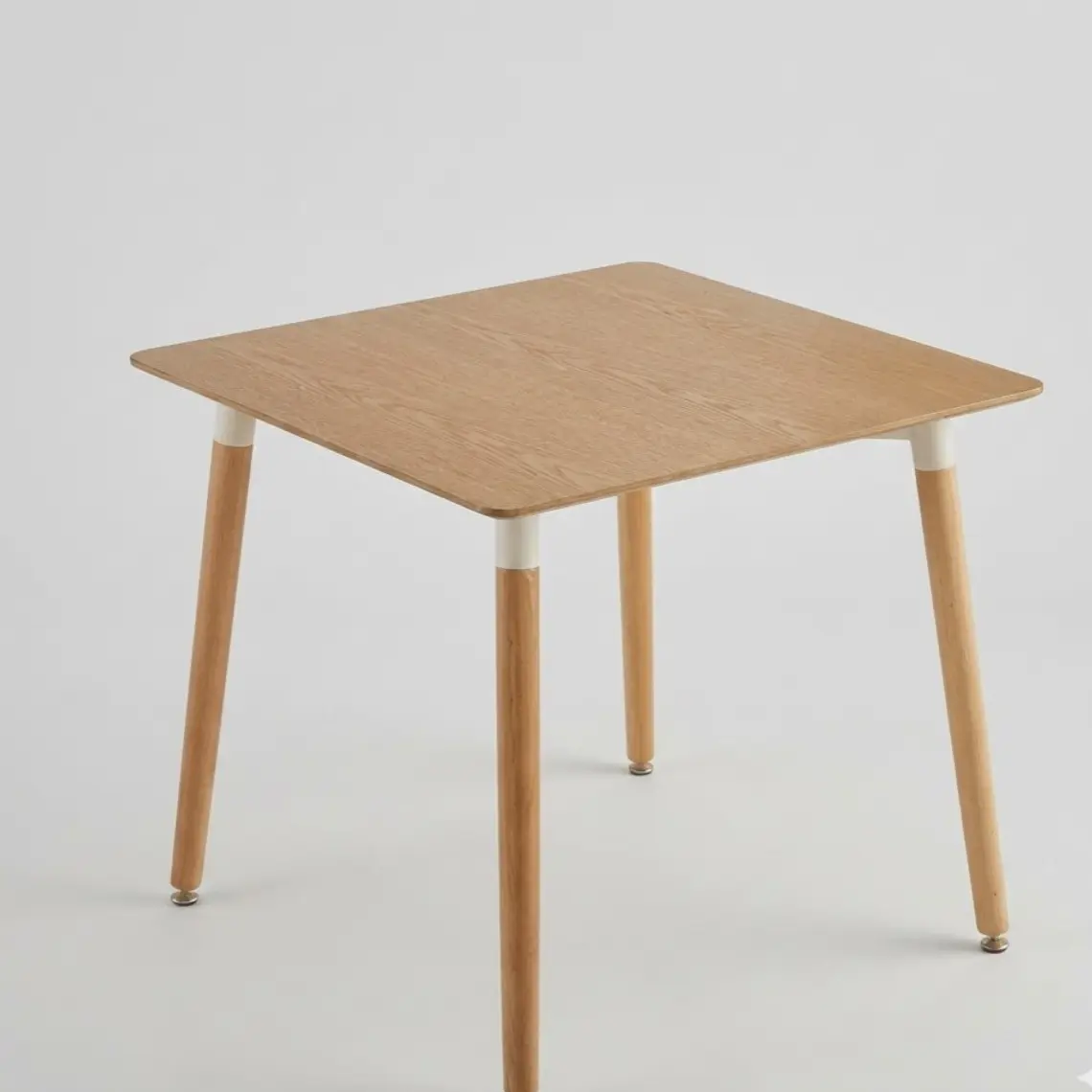 Mesa Melamina Cuadrada 80x80cms 1