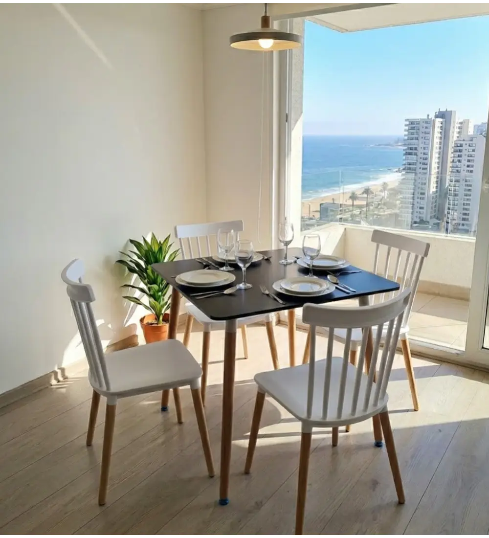 Comedor Mesa Cuadrada Melamina 80cms x 80cms + 4 Sillas Windsor