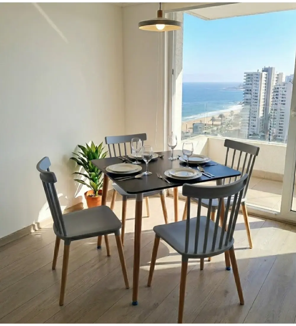 Comedor Mesa Cuadrada Melamina 80cms x 80cms + 4 Sillas Windsor