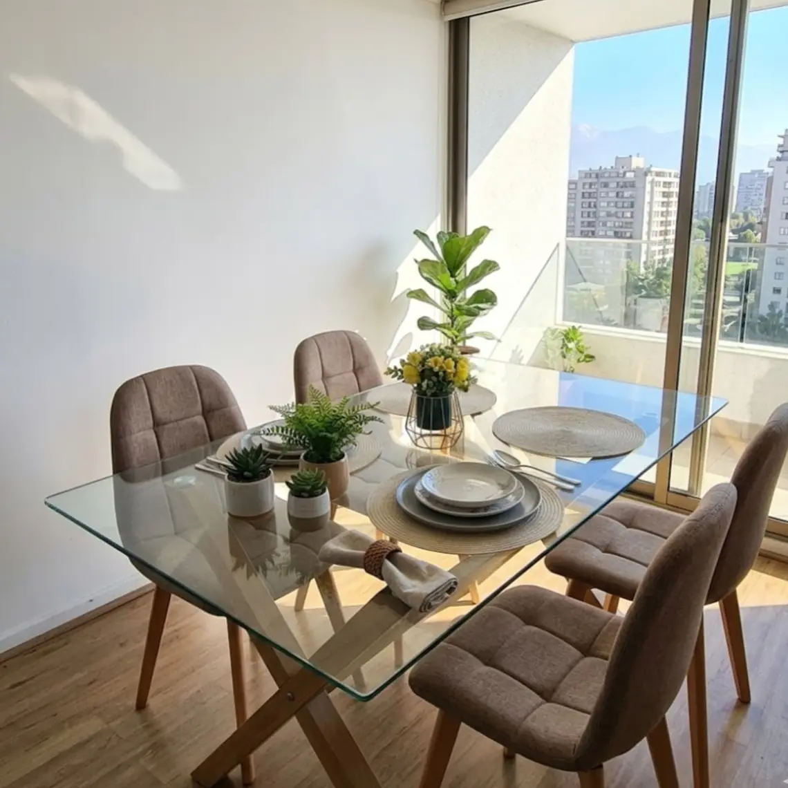 Comedor Medlock 140 x 90cm + 4 Sillas Capitonne Lino 5