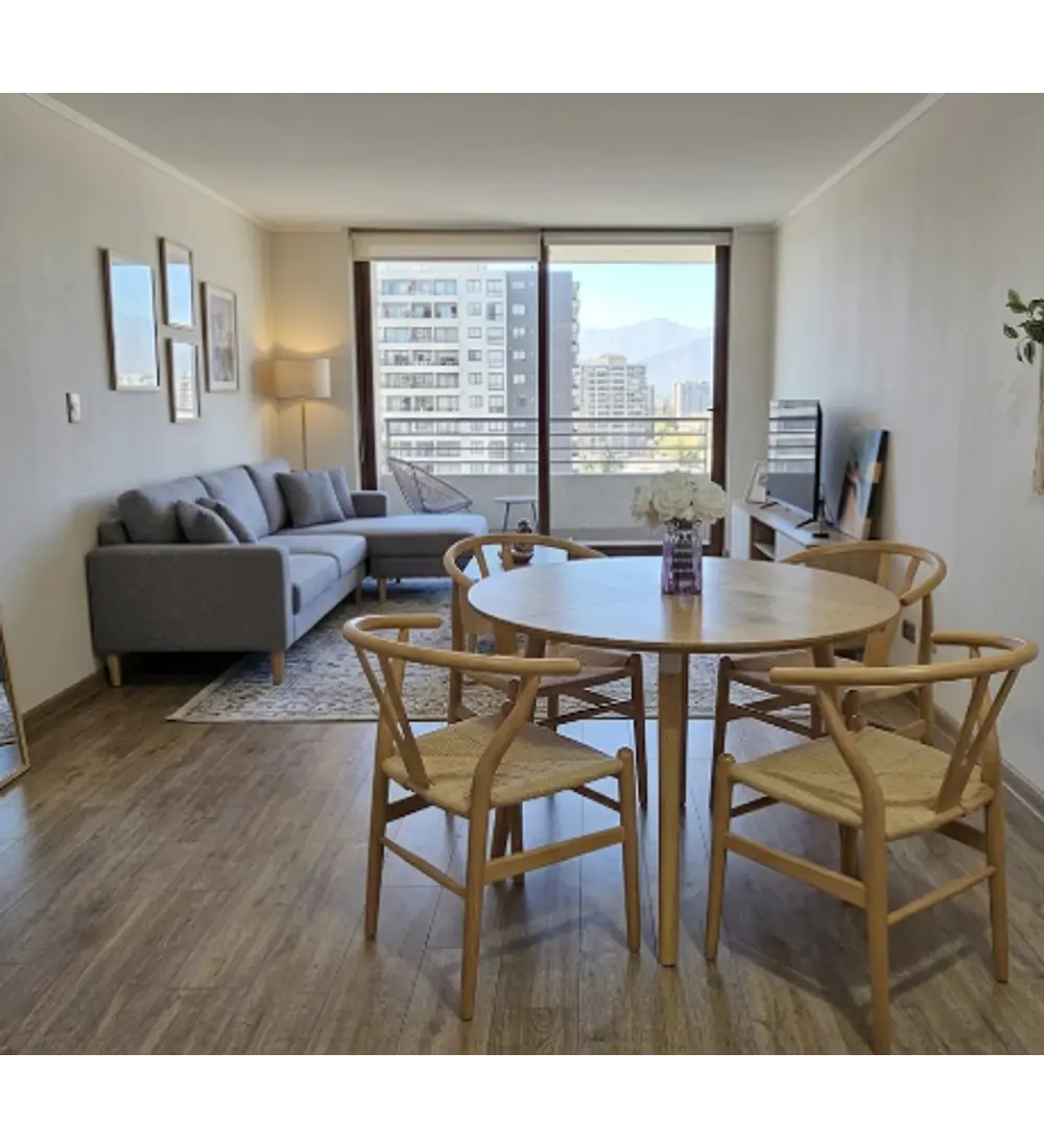 Comedor Mesa Expandible (100 - 180cms) + 4 Sillas Wishbone
