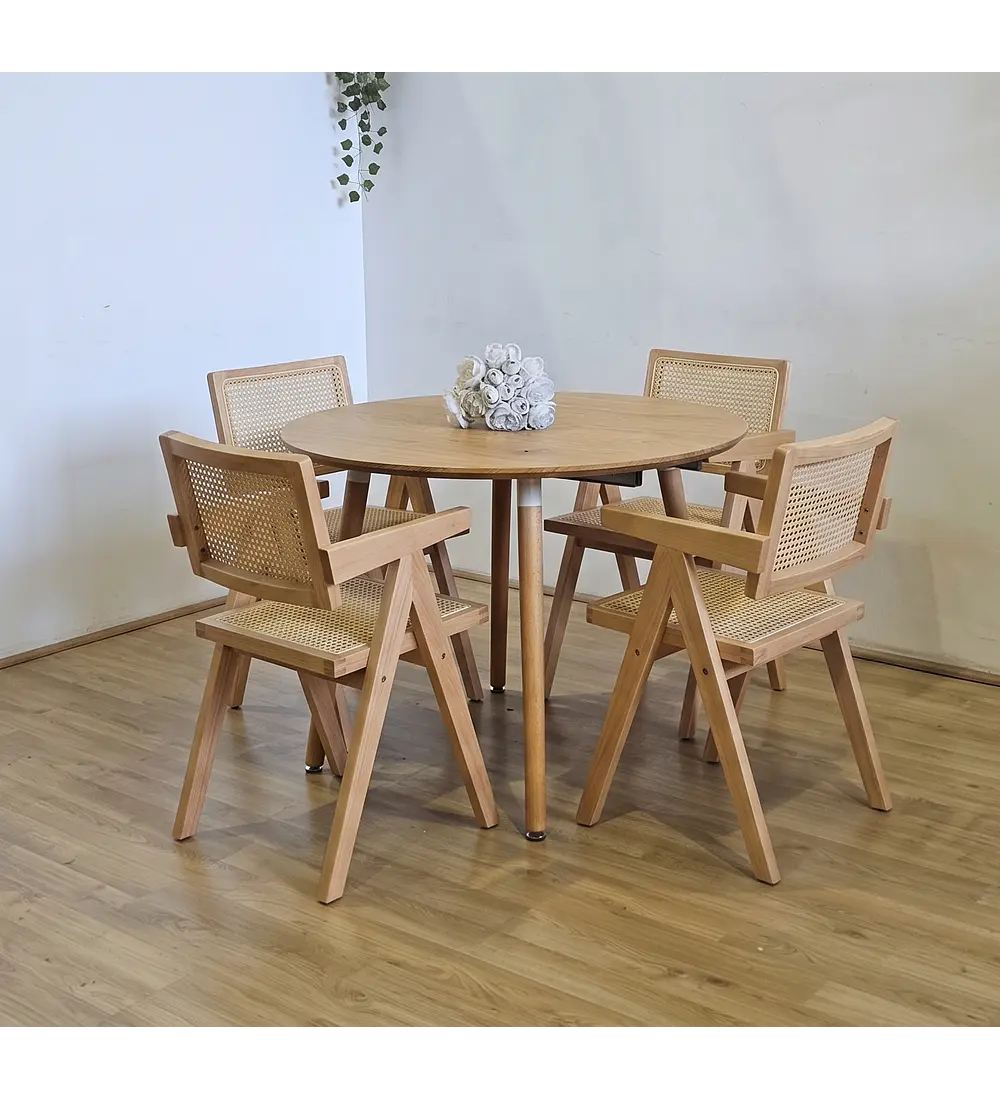 Comedor Mesa Expandible (100 - 180cms) + 4 Sillas Chandigarh