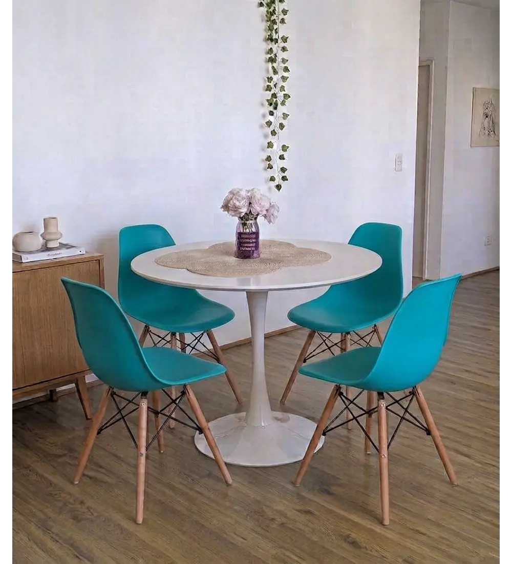 Comedor Mesa Tulip Blanca 100cms + 4 Sillas Eames
