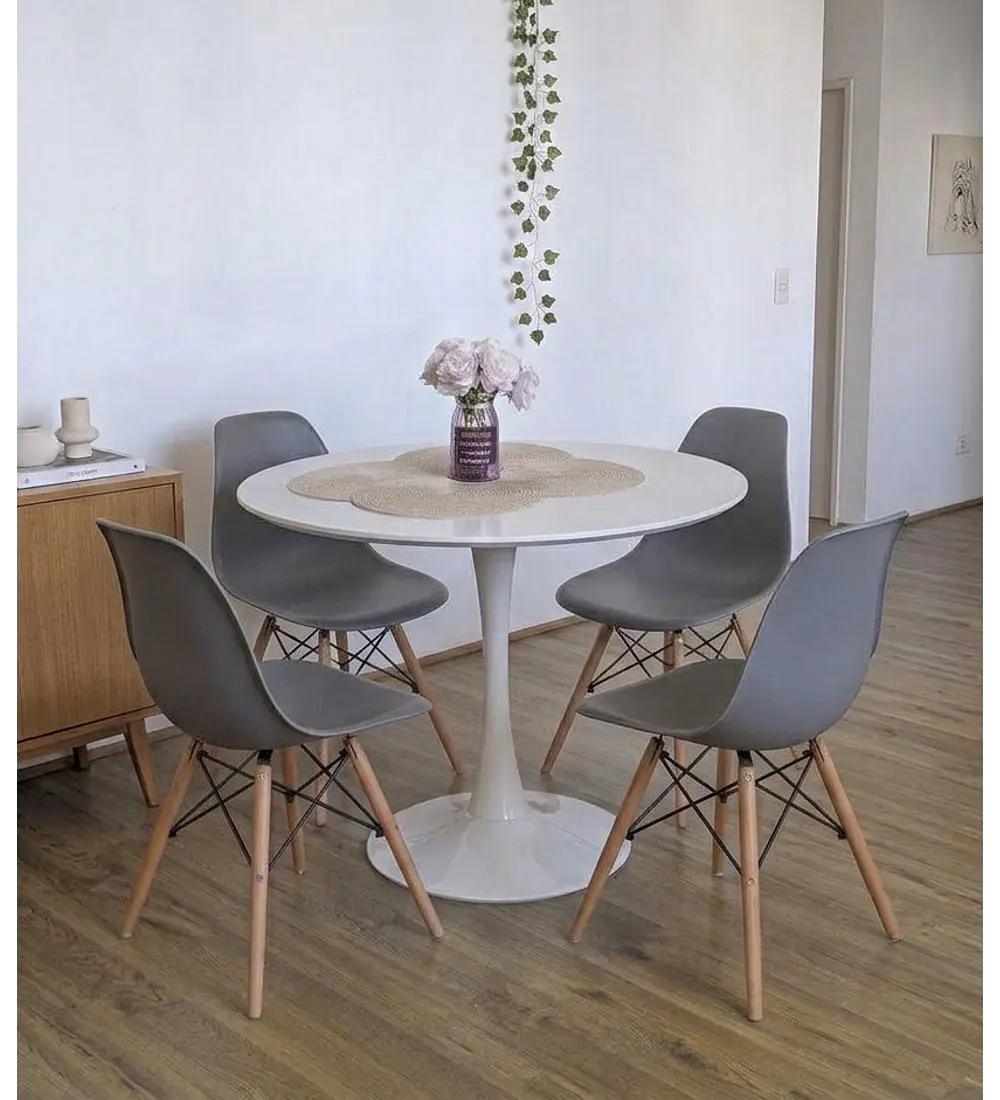 Comedor Mesa Tulip Blanca 100cms + 4 Sillas Eames