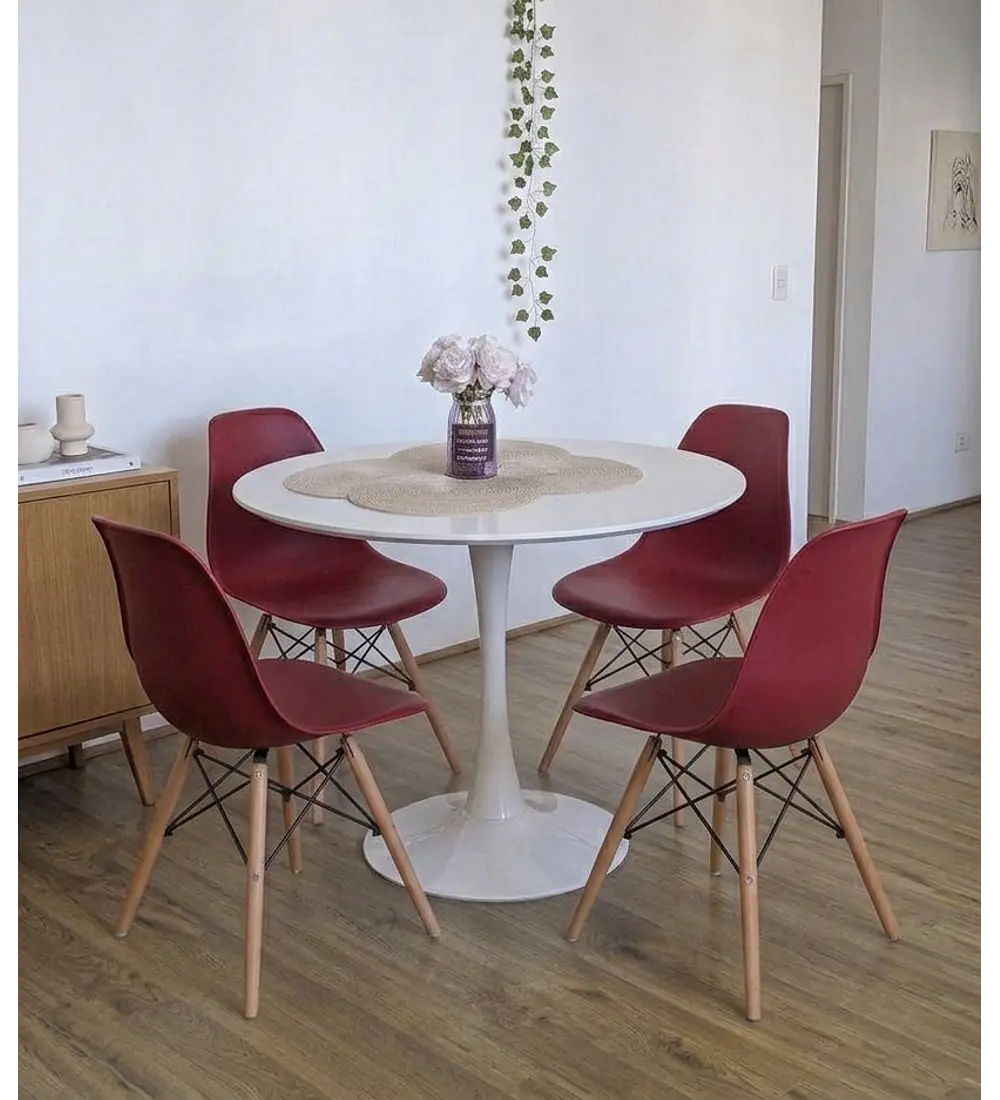 Comedor Mesa Tulip Blanca 100cms + 4 Sillas Eames