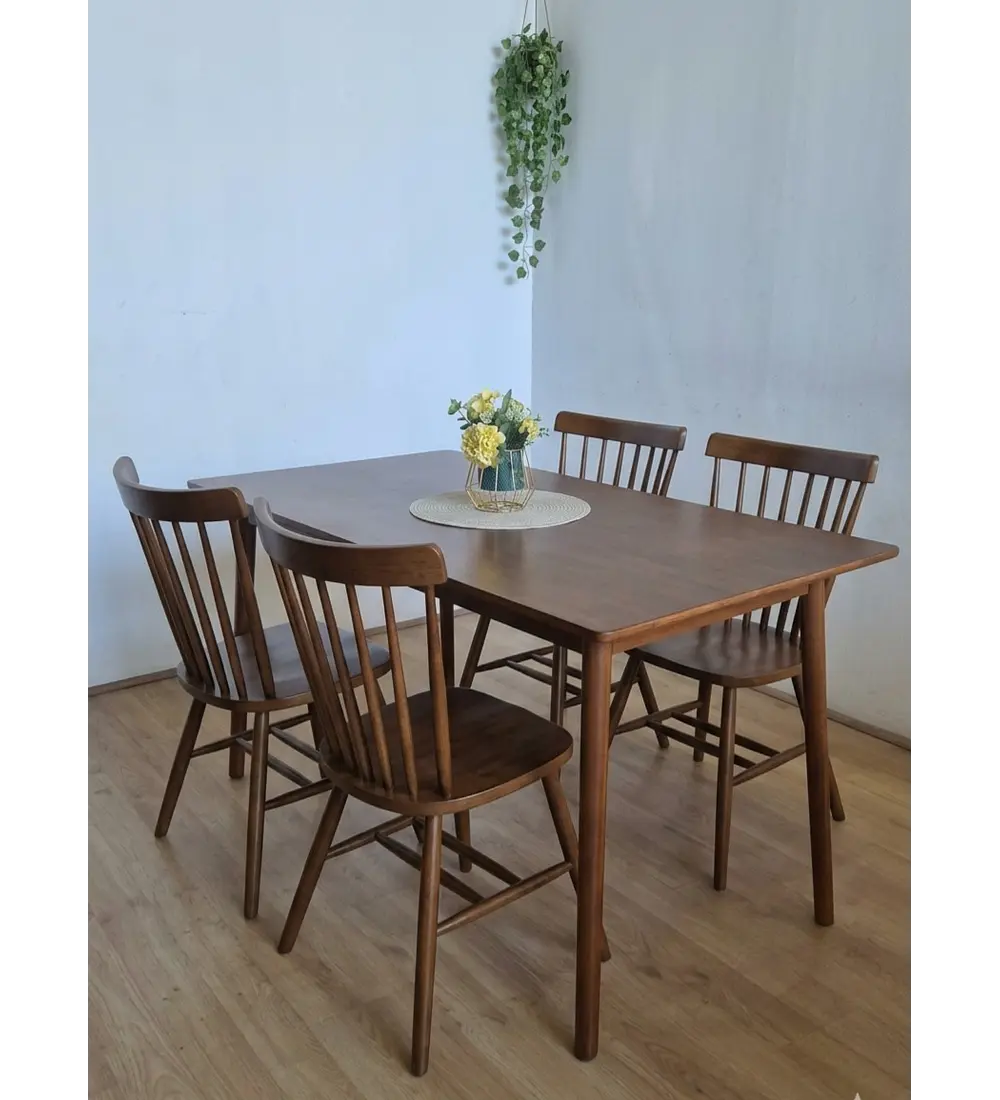 Comedor Mesa Vema + 4 Sillas Windsor Madera